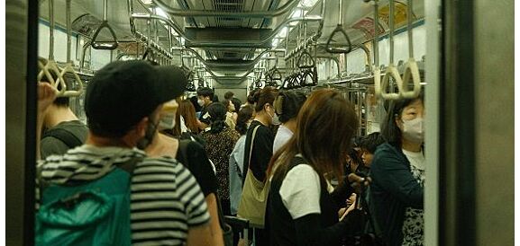 Racconto erotico | Ménage à trois in treno